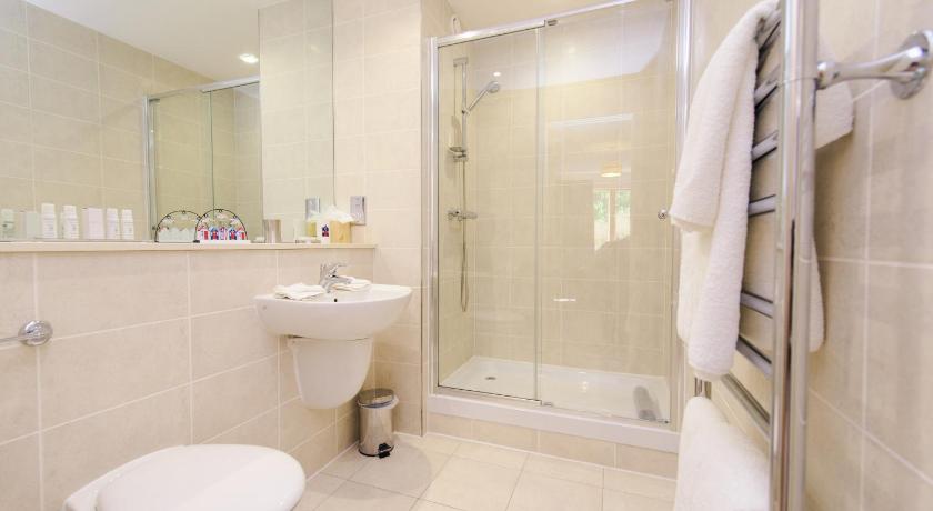 Image of Three-Bedroom Apartment with Sea View 2