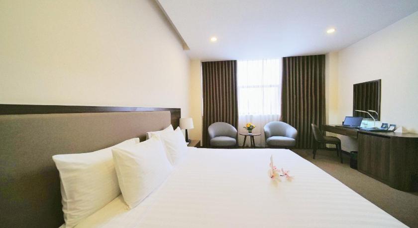 Image of Deluxe Double Bed 5