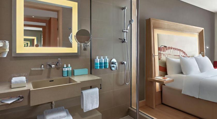 Image of Deluxe Room, city view - 2 single beds 10