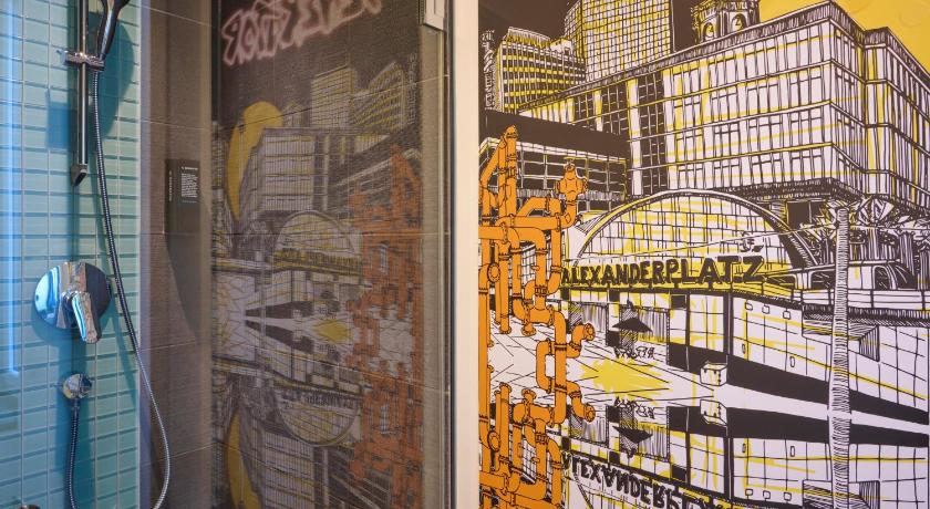 Ágy egy négyágyas hálóteremben (Bed in 4-Bed Dormitory Room) fotója 3