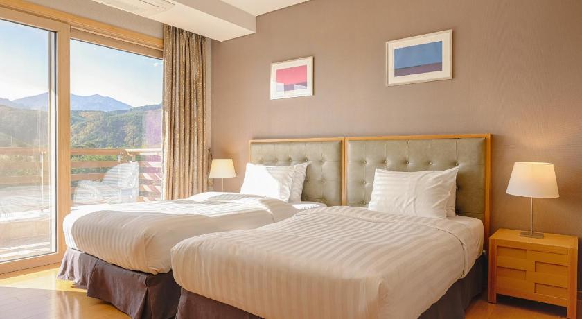 Image of Sono Village Seorak Mountain View Gold Suite with Kitchen 4