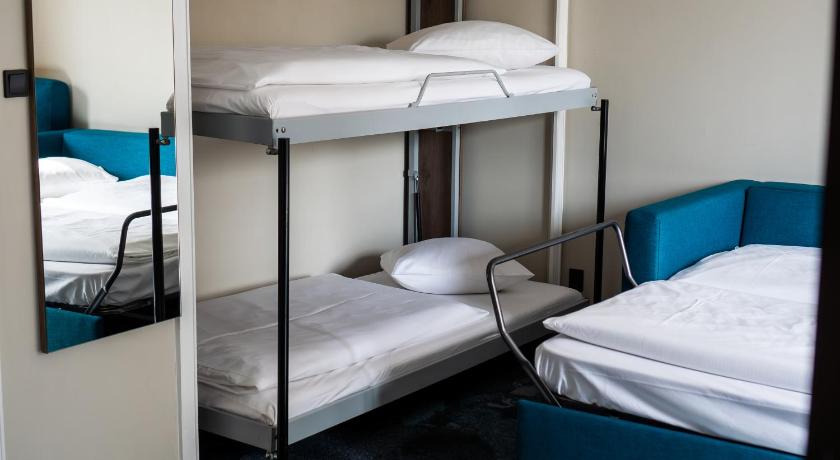 Image of Classic Room Six 5