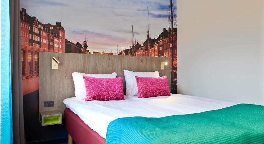 Image of Classic Twin Room small 4