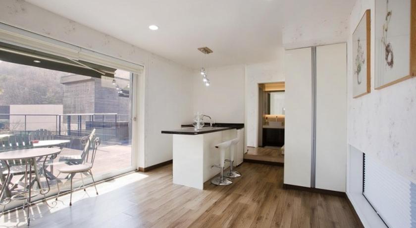Image of Double Room 5 3