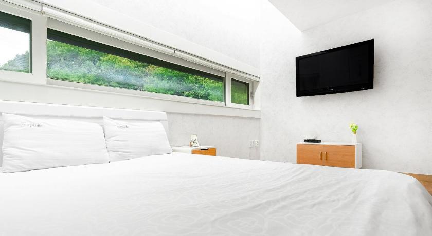 Image of Double Room 2 7