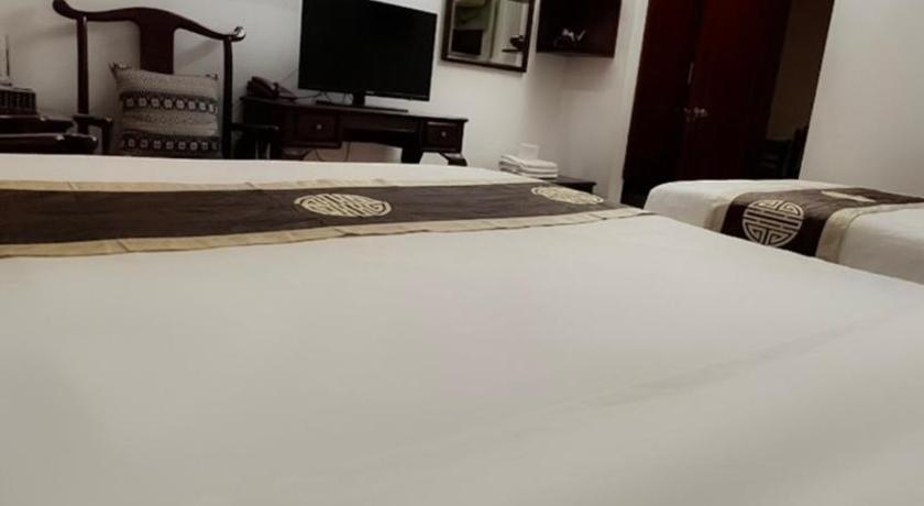Image of Superior Triple Room 15