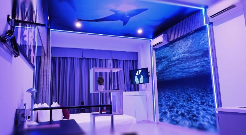 Image of Club Suite Room 12