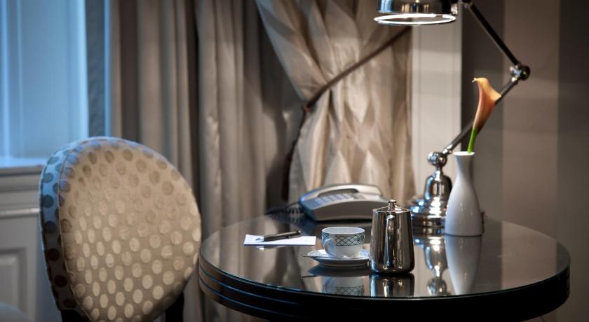 Image of Junior Suite 16