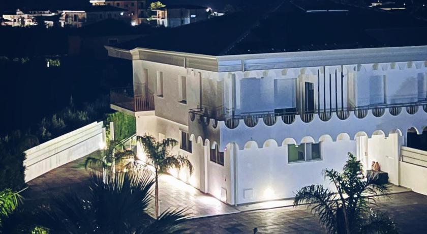Villa ilary