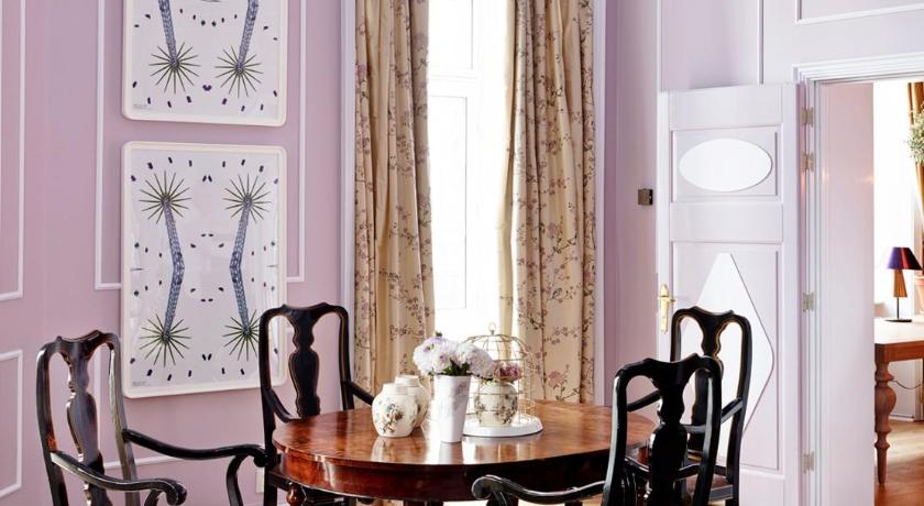 Image of Signature Suite 15