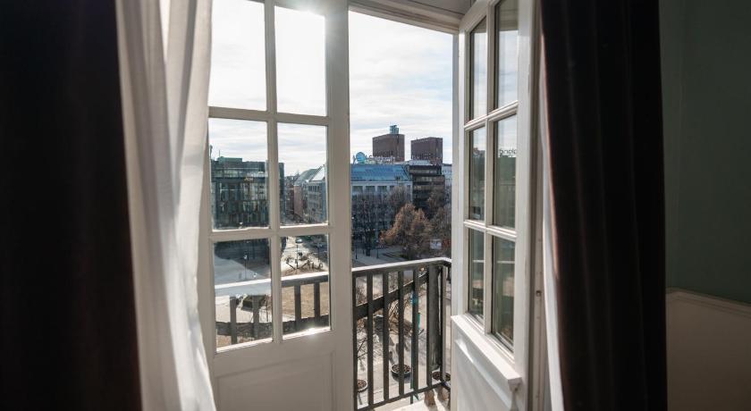 Image of Junior Suite with View 14