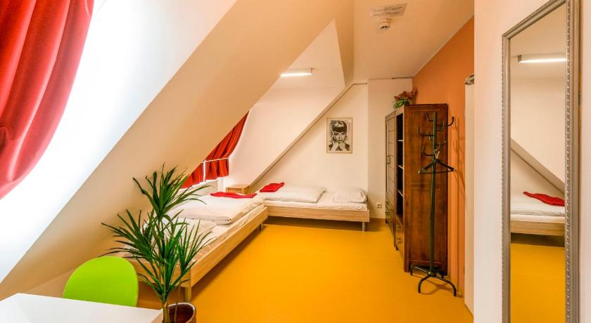 Image of Triple Room 0