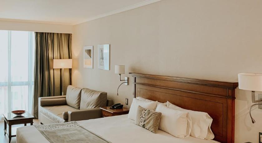 Image of King Room with Spa Bath 4