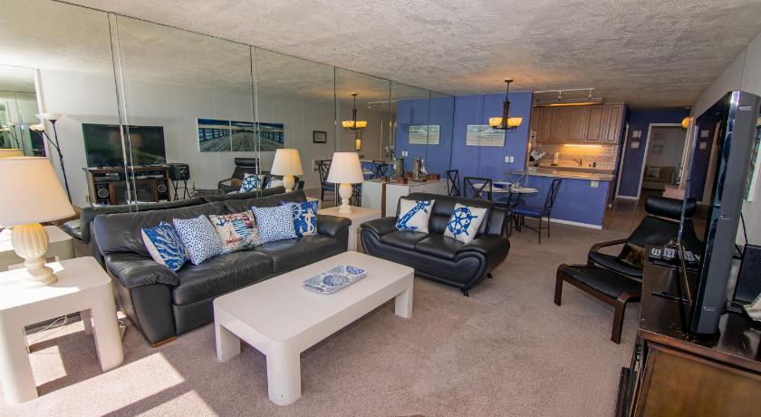 Image of One-Bedroom Apartment With Ocean View 3