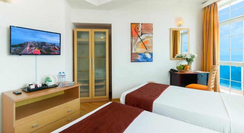 Image of 3 Bedroom Apartment, City view 6