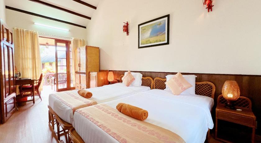 Zdjęcie: Family Bungalow with Double and Twin Beds - Free Mini-bar in Room 0