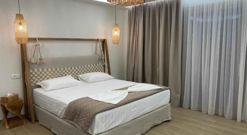 Image of Junior Suite with Private Pool 1