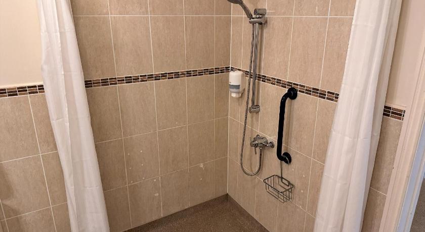 Image of Double Room - Disability Access 4