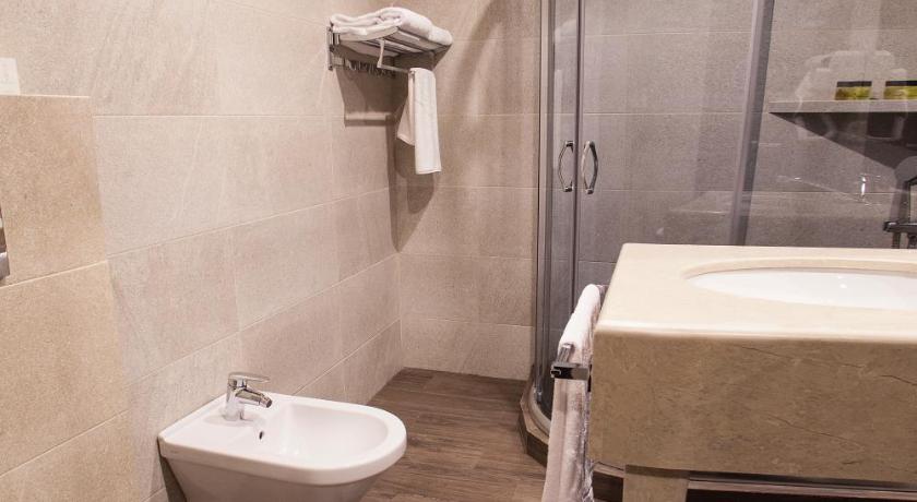 Old Meidan Tbilisi By Urban Hotels photo