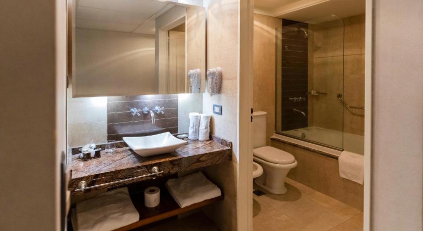 Image of King Room with Spa Bath 2