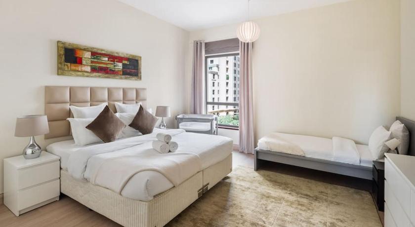 Luxury 1 bedroom apartment in JBR with Beach access featured photo