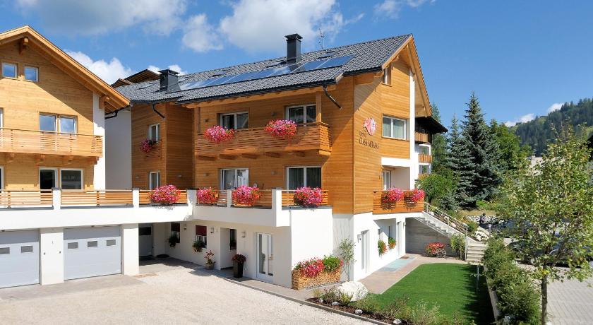 Residence Ciasa Mirasas — Hotel in Badia