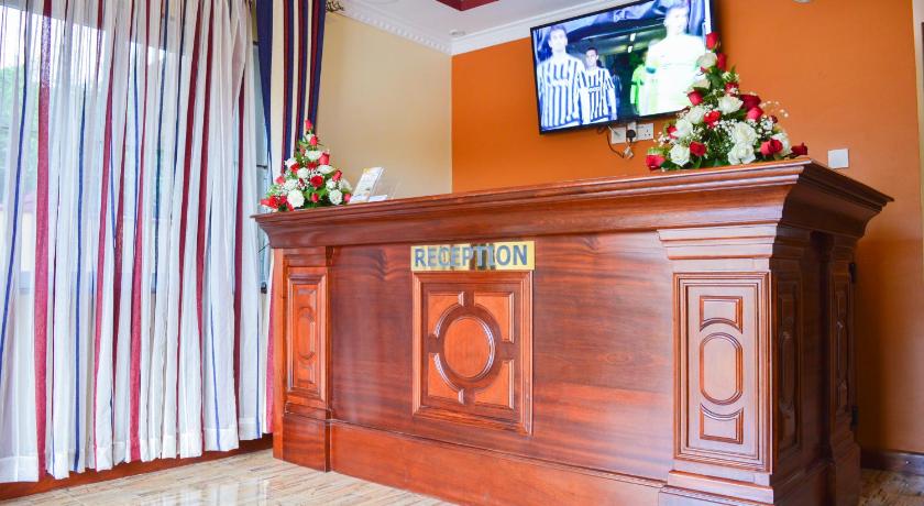 Red Ruby Hotel photo