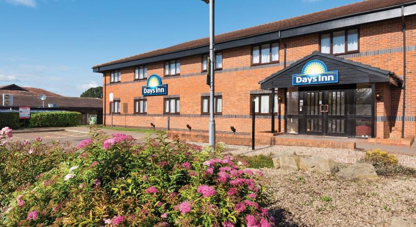 Days Inn by Wyndham Warwick South M40