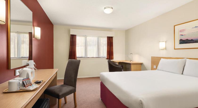 Days Inn by Wyndham Warwick South M40