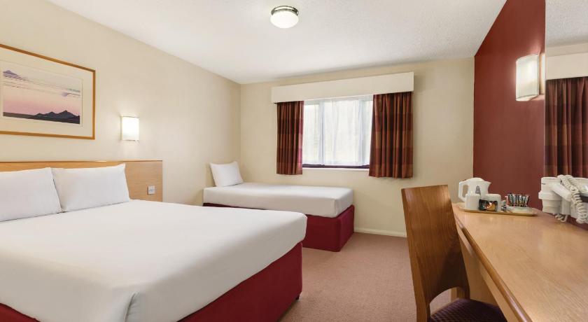 Days Inn by Wyndham Warwick South M40