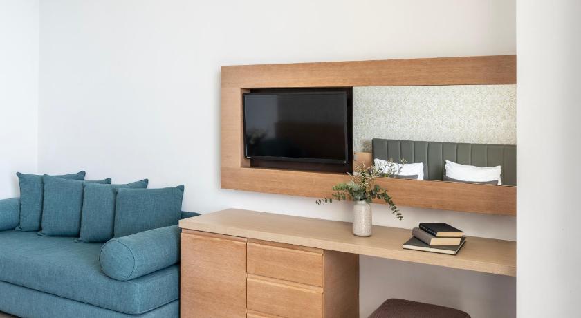 Image of Deluxe Room 9