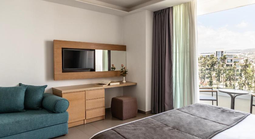Image of Deluxe Room 3