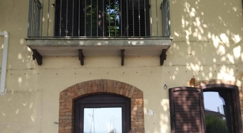 la terrazza sul viale
