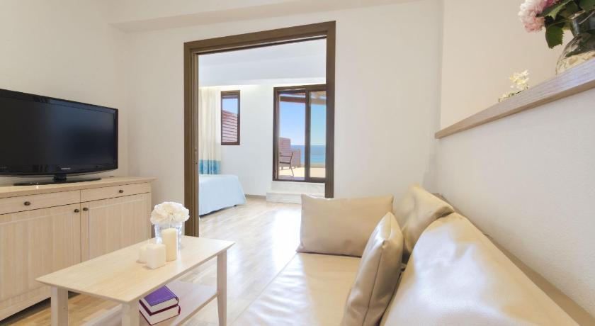 Image of Junior Suite with Sea View 8