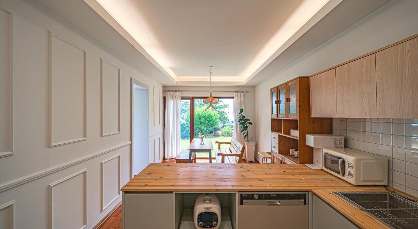 제주 르빌리지애월 B#1 4성급 숙소 수영장