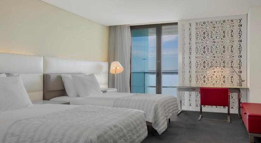 Εικόνα για Deluxe Room Twin, Guest room, 2 Twin, City view, Balcony 0