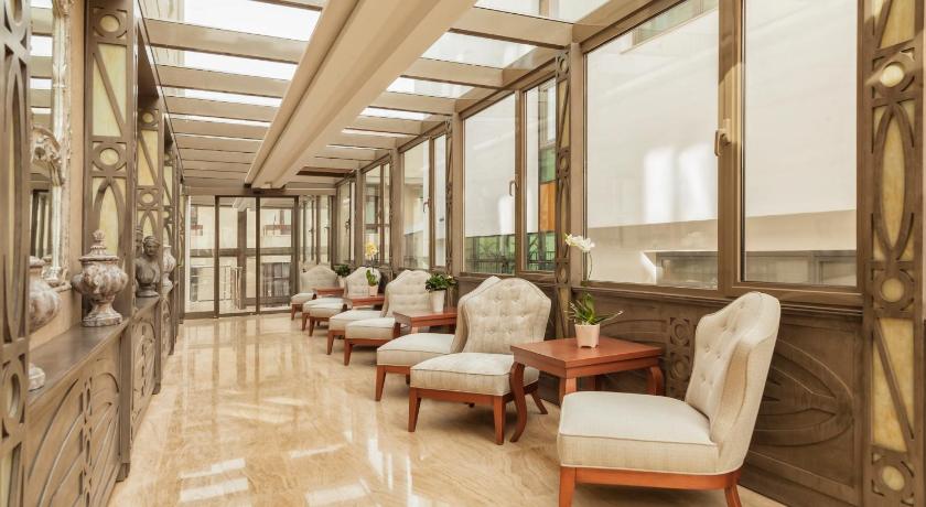 Cadence Design Hotel photo