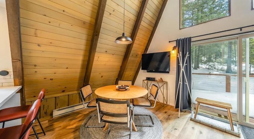 쉐이버 레이크 (CA) Dogwood Peak Mid-Century A-Frame with AC Style 4성급 숙소 수영장