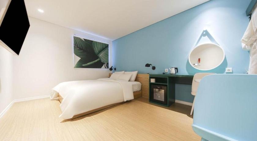 Image of Good Room 6