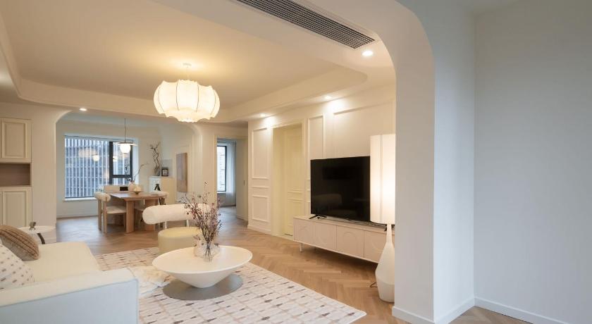 상하이 / 상해 Eastern Hub - Bund Branch 3-Bedroom Near Yuyuan Garden, Nanjing Road with Shanghai Tower Views, Near 게스트하우스 스위트룸