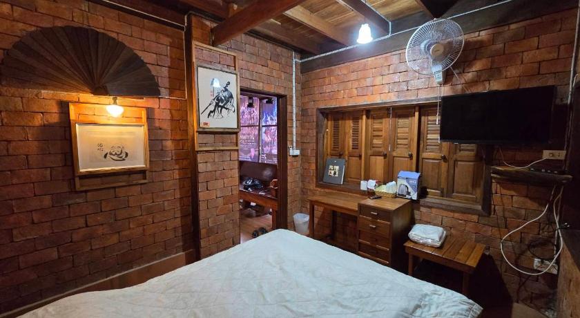 Image of Standard Room -- 1 Bed 5