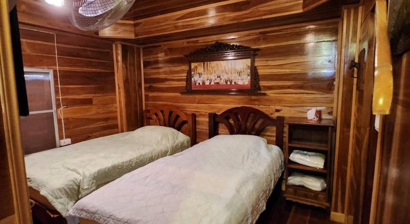 Image of Twin (two single sized beds) 6