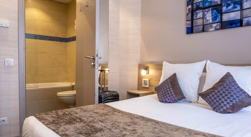Superior kétszemélyes ággyal vagy 2 külön ággyal (Superior Double or Twin Room) fotója 16