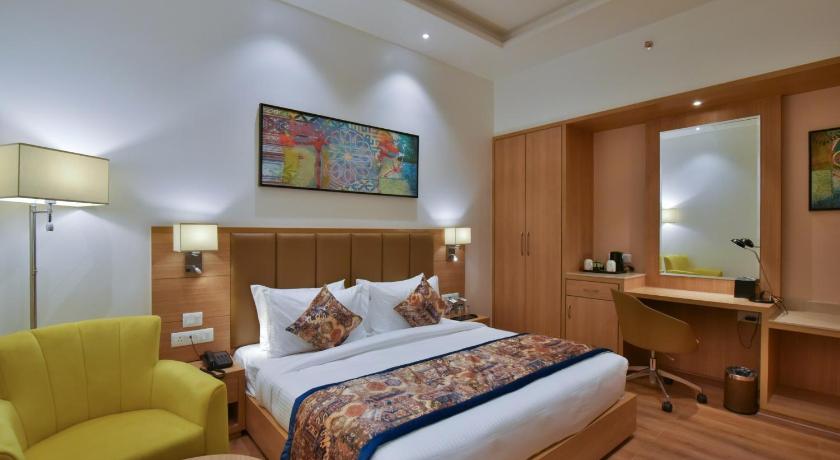 1 King Bed, NonSmoking, Standard Room
