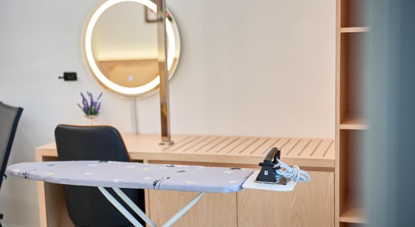 コタキナバル The Shore By HF Suits 4つ星 ゲストハウス プール