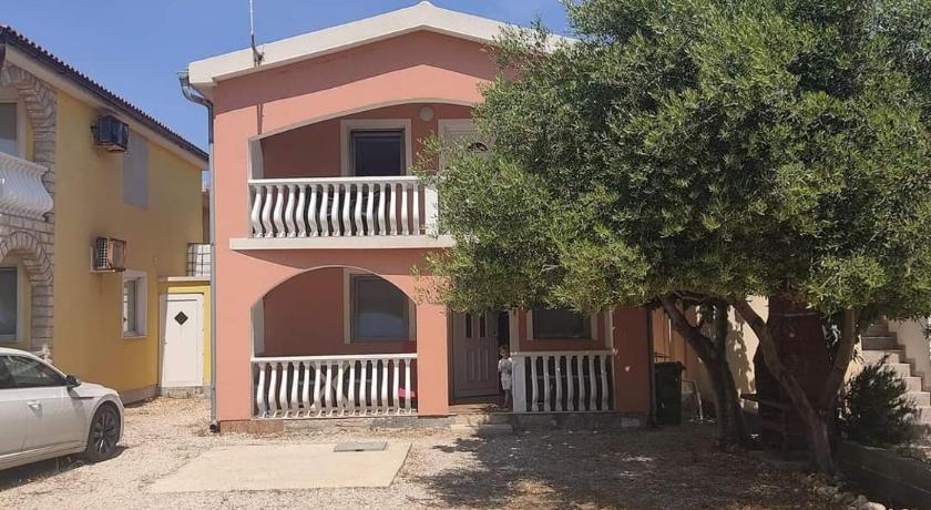 Apartments with parking space Vir - 23274