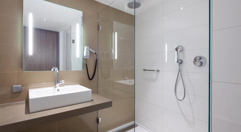 Image of Deluxe Triple Room 5
