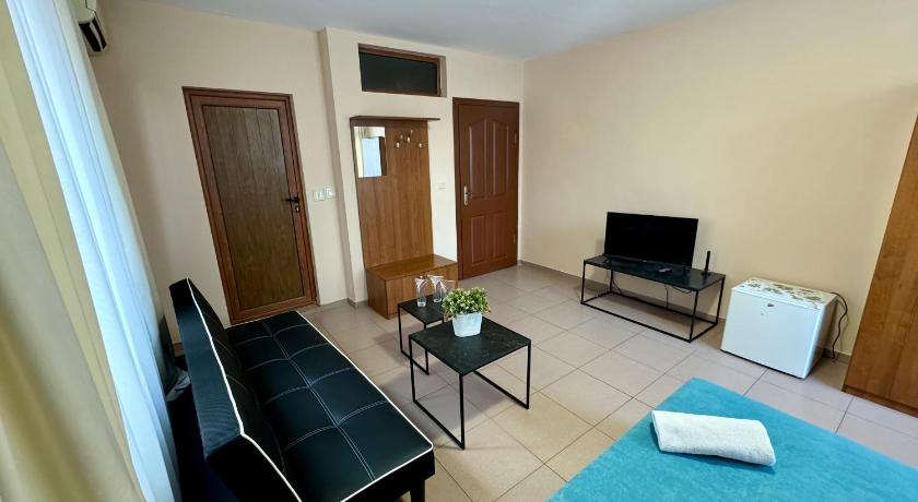 Family Guest House - image 35