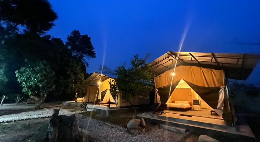 Hotel Tharu Garden And Beer Bar — Chitwan (6)