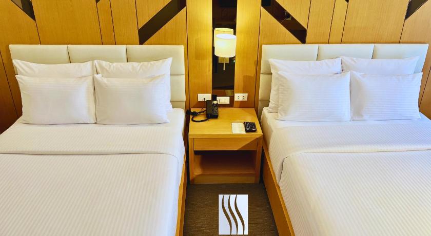 Image of Deluxe Double Room 4